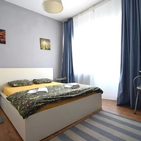 Piata Rosetti * בוקרשט